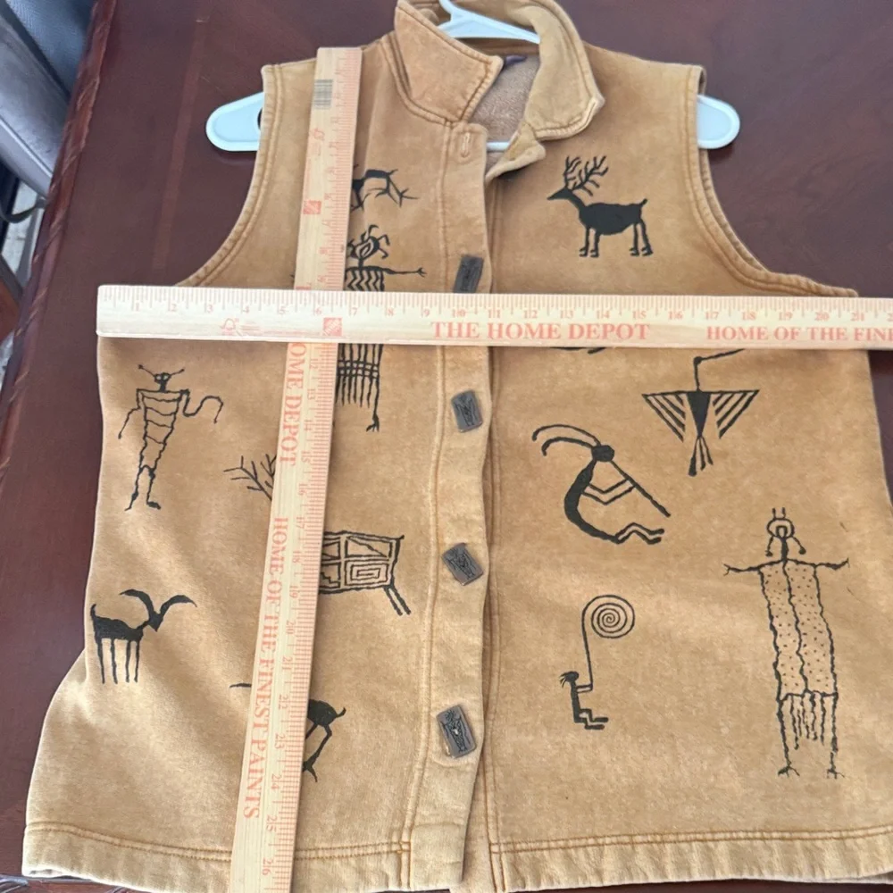 Bfofo vintage unique Tan Vest with Black Tribal Print - Picture 8 of 9